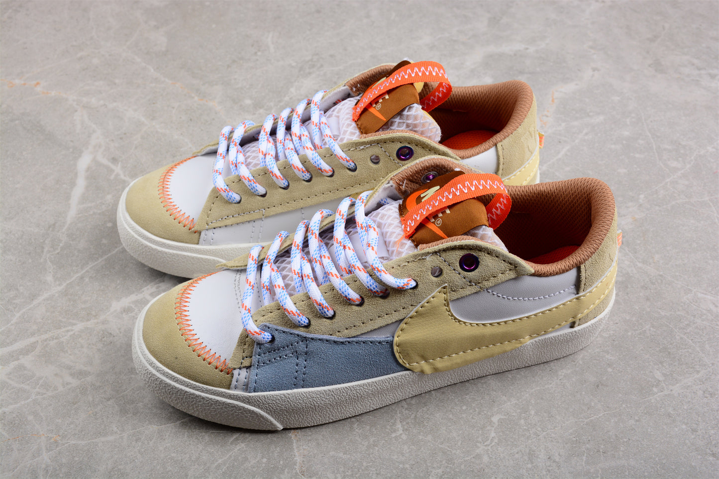 Blazer Low '77 beige, azul y blanco