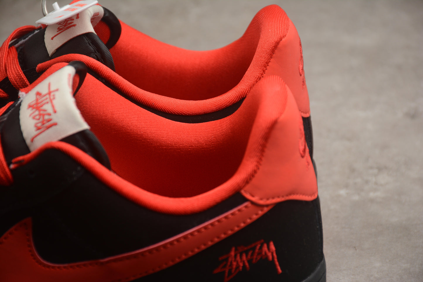 Air Force 1 Low negro y rojo