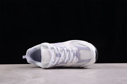 NB 530 blanco y lila