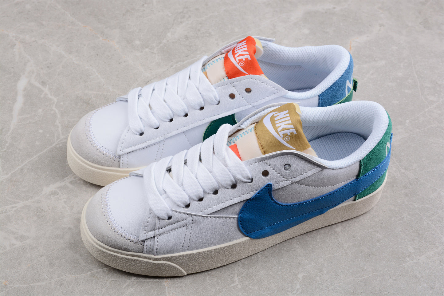 Blazer Low '77 blanco, verde y azul