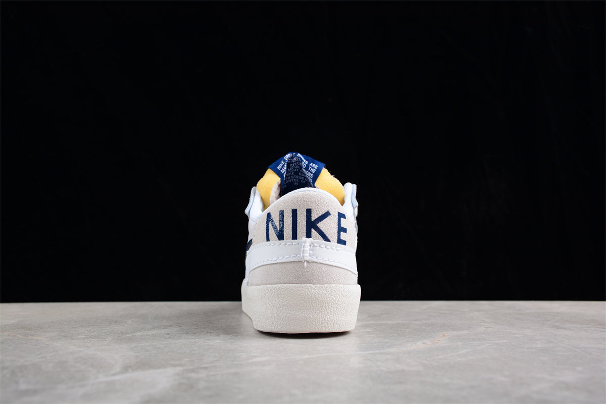Blazer Low '77 blanco y navy