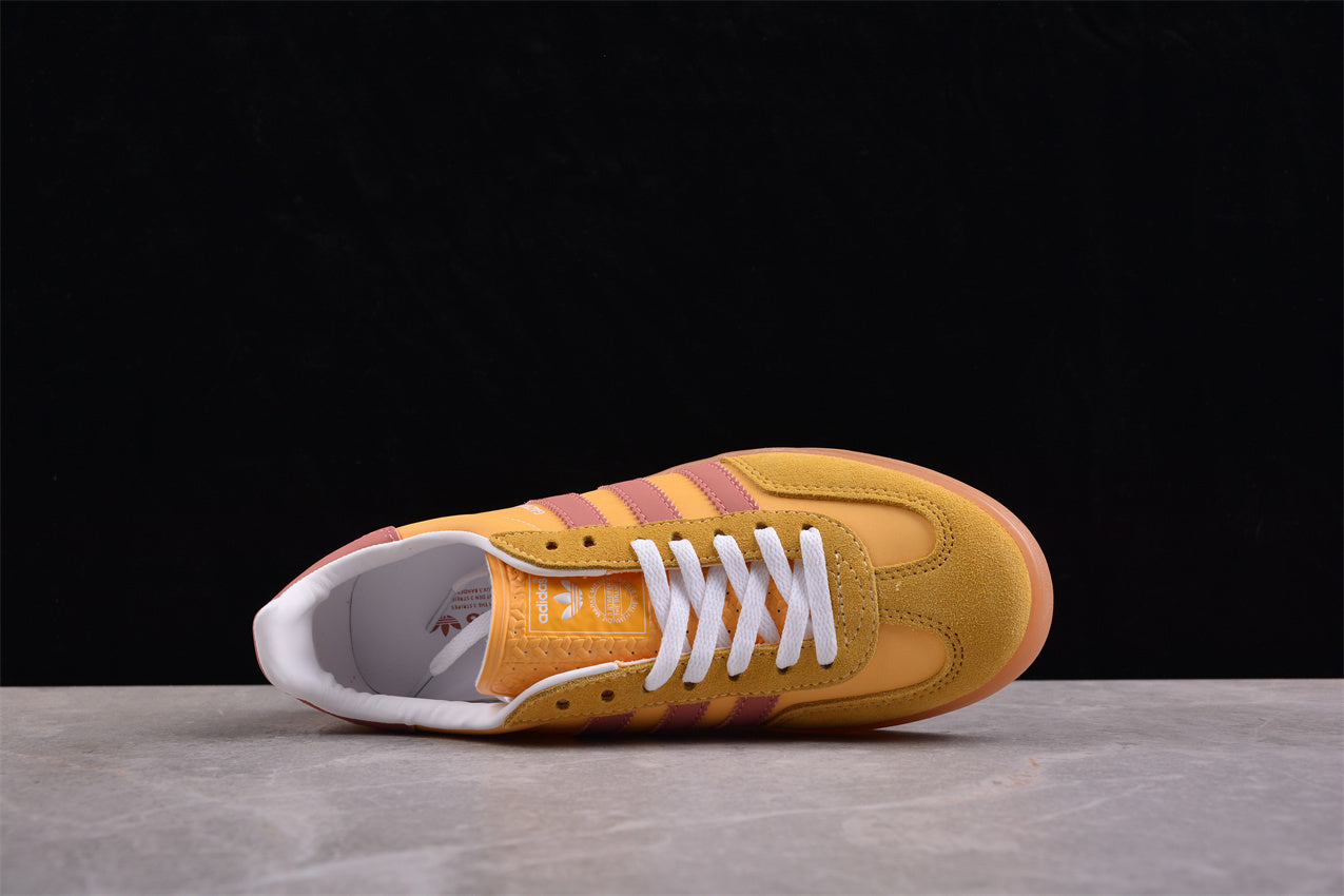 Gazelle amarillo y morado