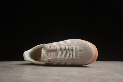 Gazelle gris, blanco y rosa
