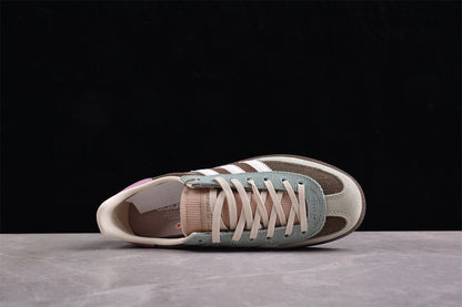 Handball Spezial verde salvia, marrón y blanco con tejido acanalado