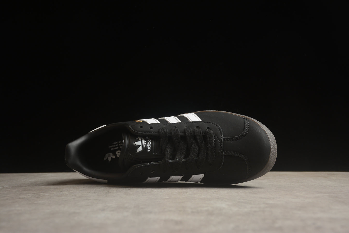 Gazelle negro y blanco