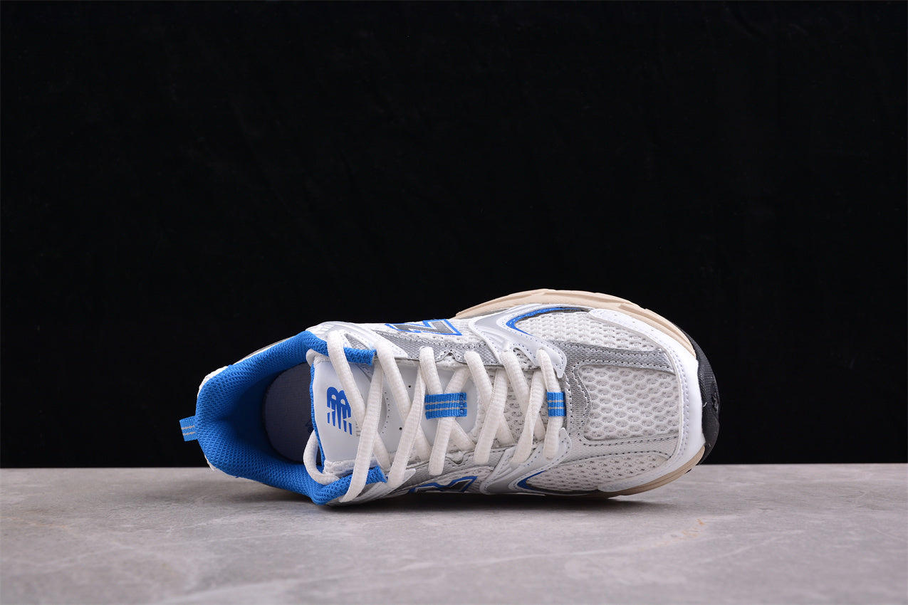 NB 530 blanco y azul