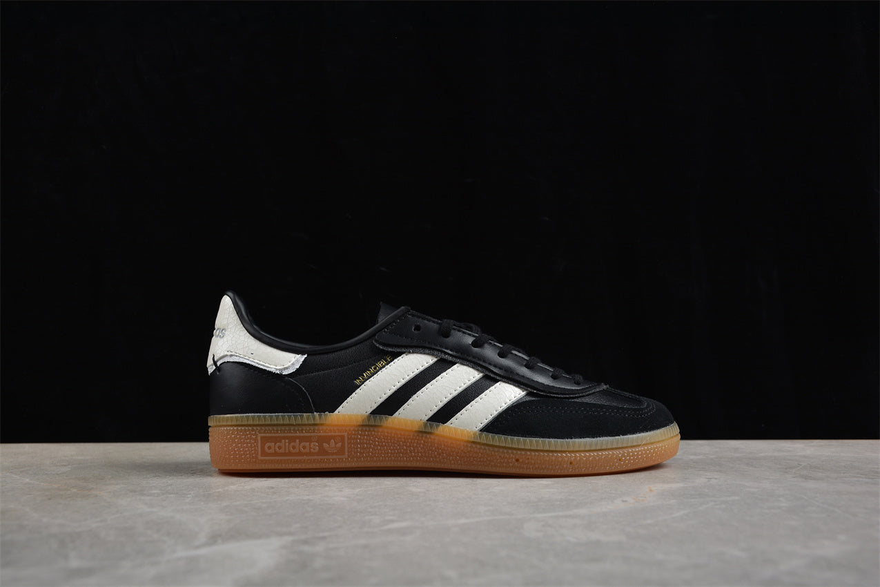INVINCIBLE x Handball Spezial negro y blanco
