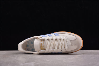 Handball Spezial blanco y azul cielo