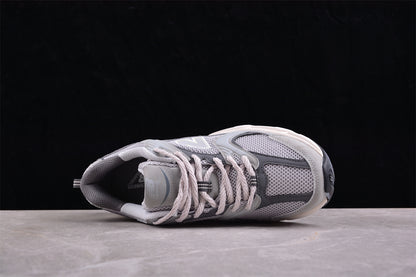 NB 530 gris con suela crema