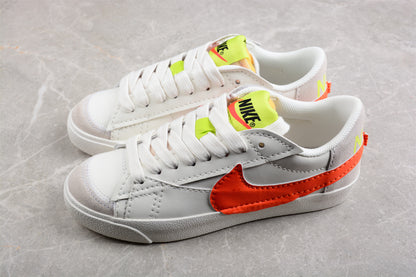 Blazer Low '77 blanco, naranja y verde limon