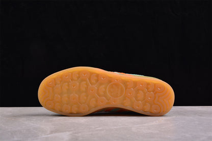 Gazelle verde y naranja