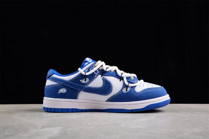 Dunk Low azul y blanco