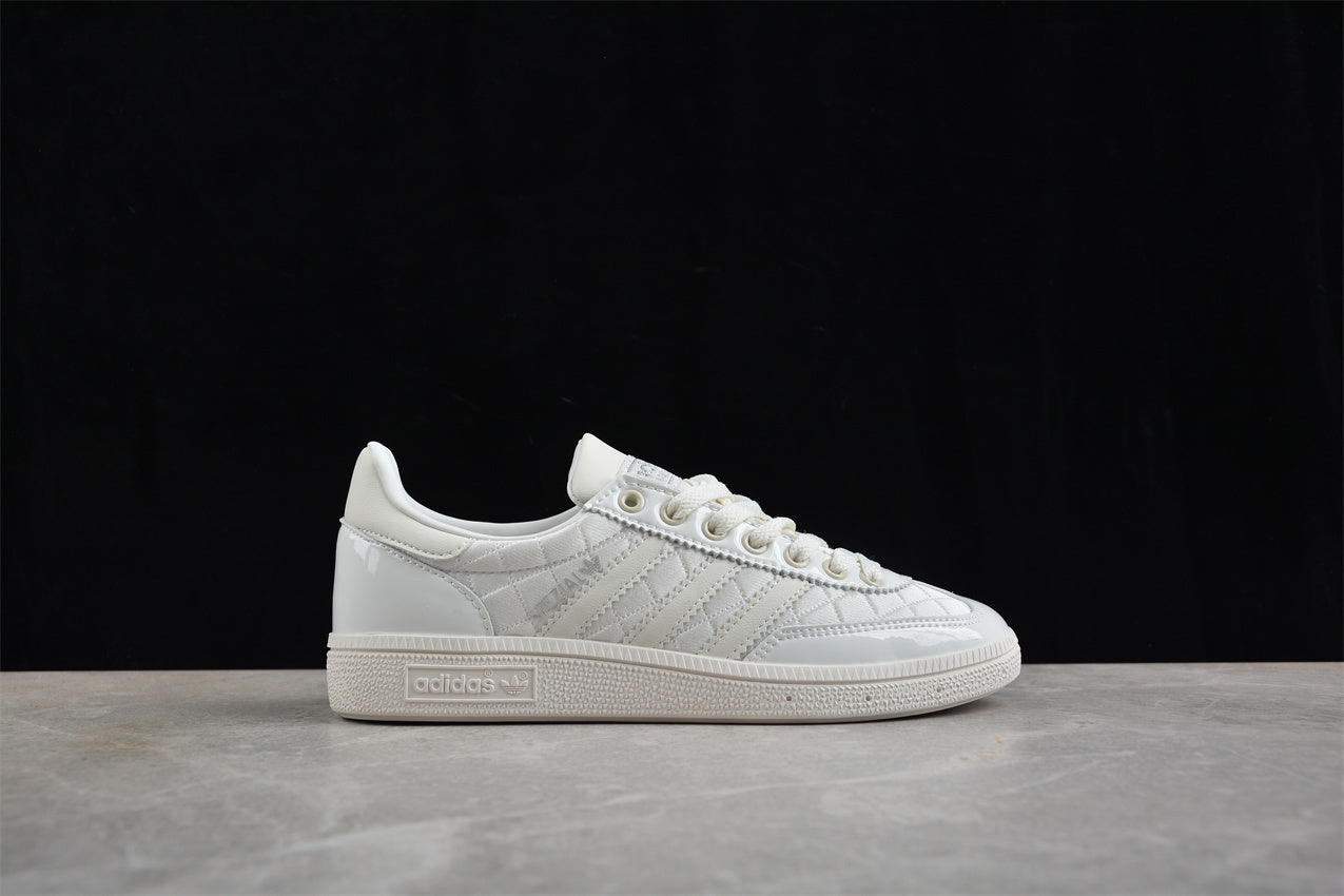 Handball Spezial plateado