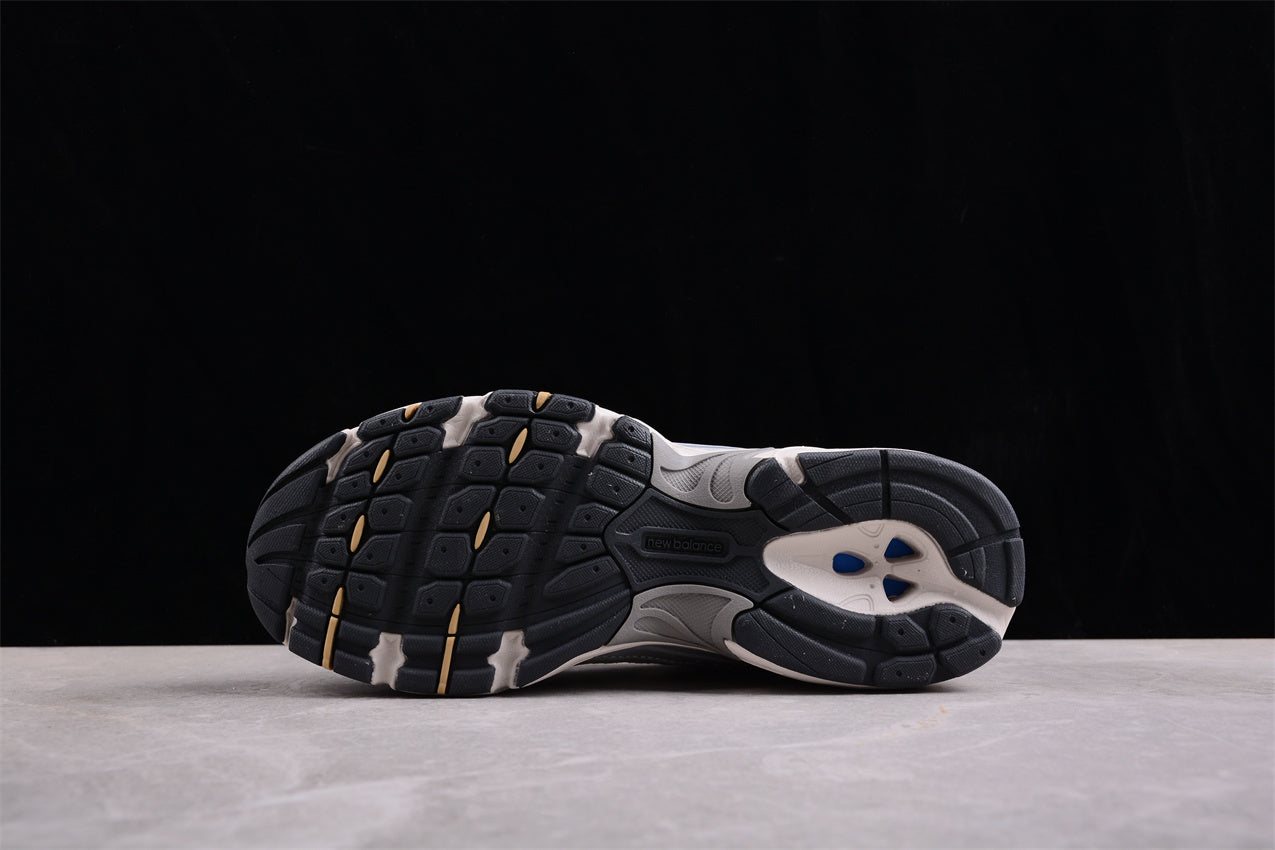 NB 530 plateado y beige