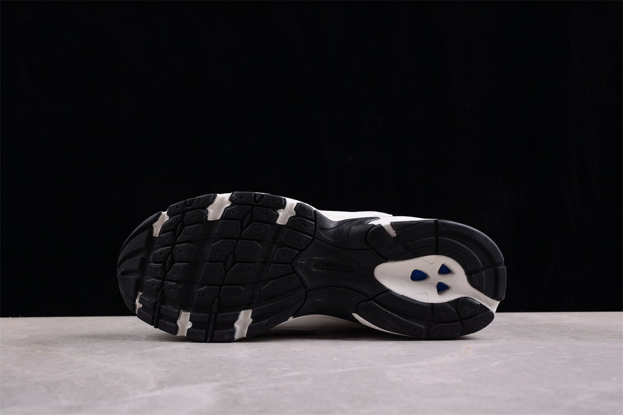 NB 530 blanco y lila