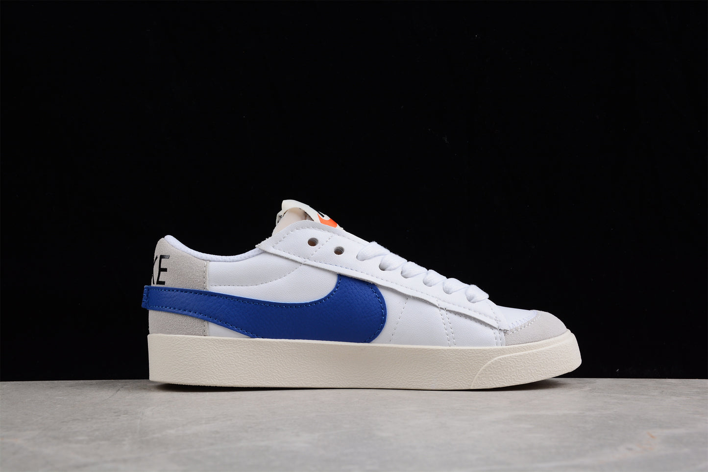 Blazer Low '77 blanco y azul