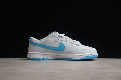 Dunk Low blanco y azul cielo
