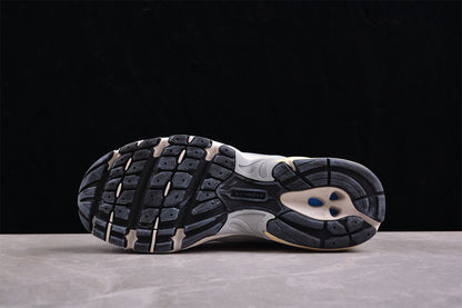 NB 530 gris con suela crema