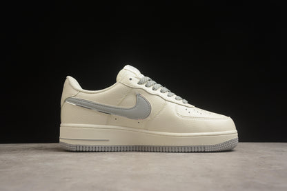 Air Force 1 07 beige crema y cris claro