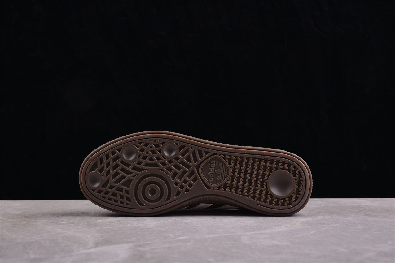 Handball Spezial verde salvia, marrón y blanco con tejido acanalado