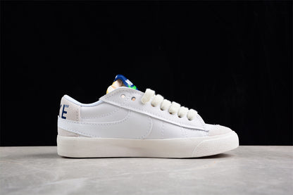 Blazer Low '77 blanco y navy