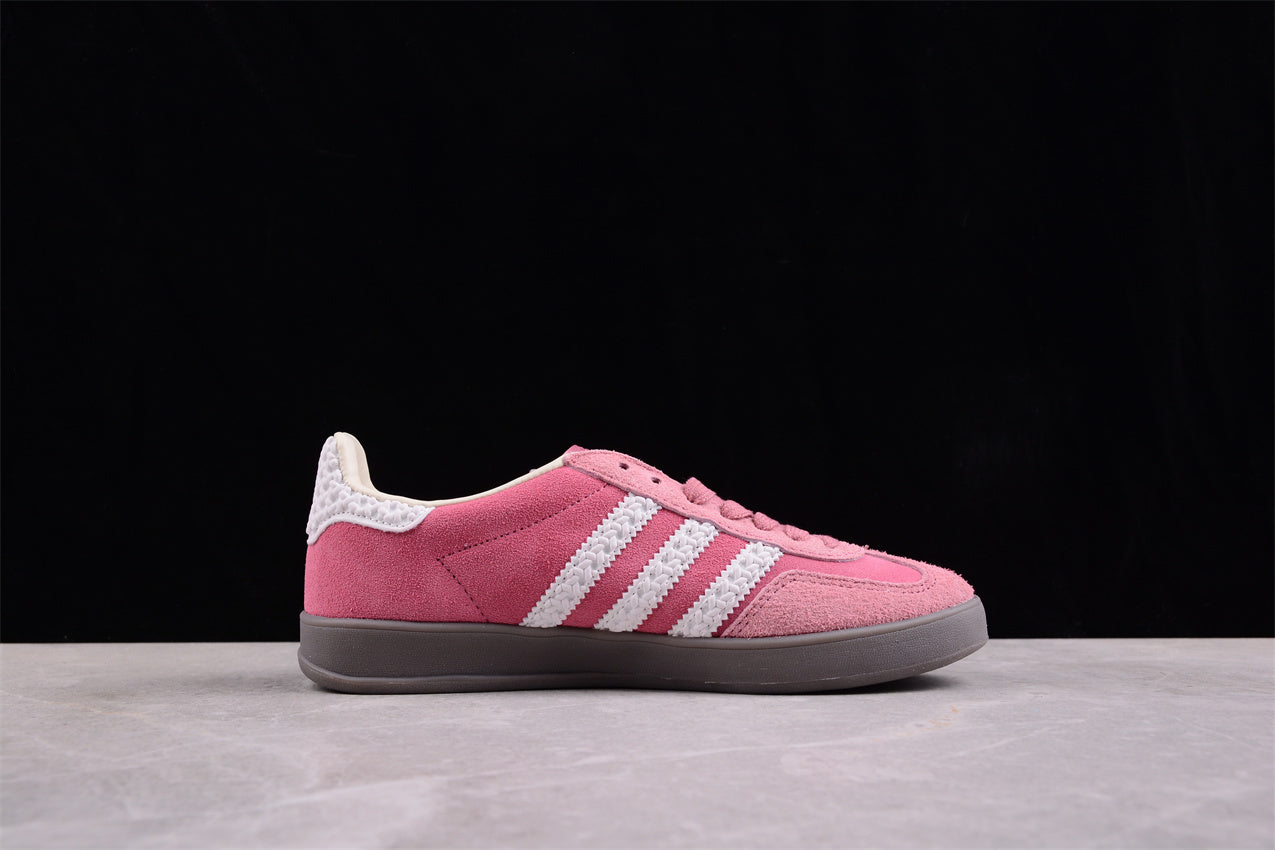 Gazelle rosa y blanco