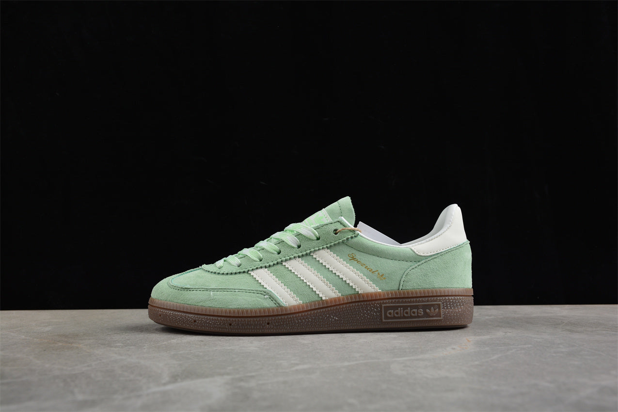 Handball Spezial verde menta y blanco