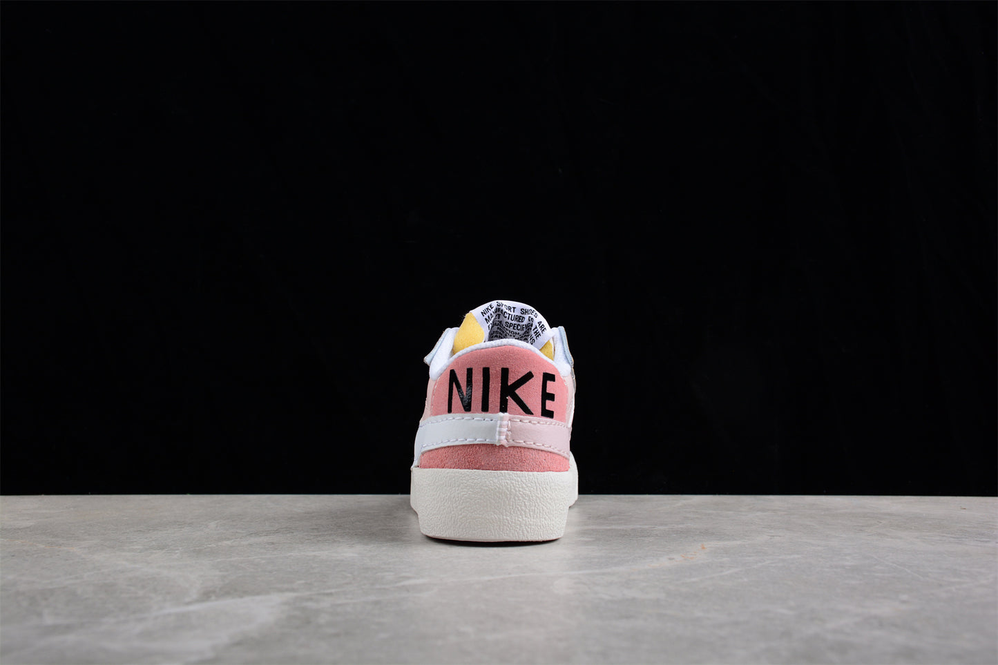 Blazer Low '77 rosa, beige y blanco