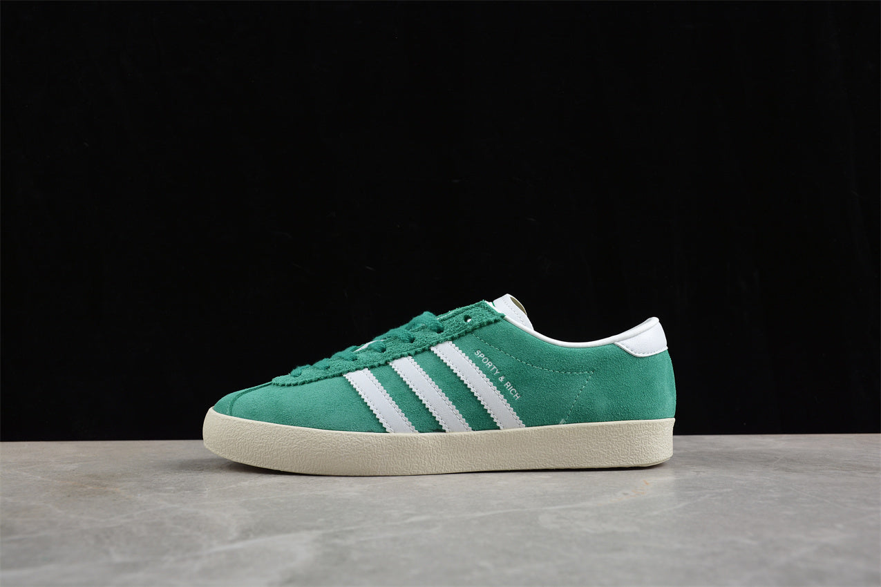 Sporty & Rich verde claro y blanco