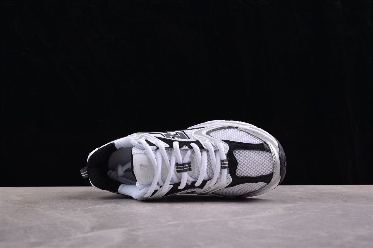 NB 530 blanco y negro