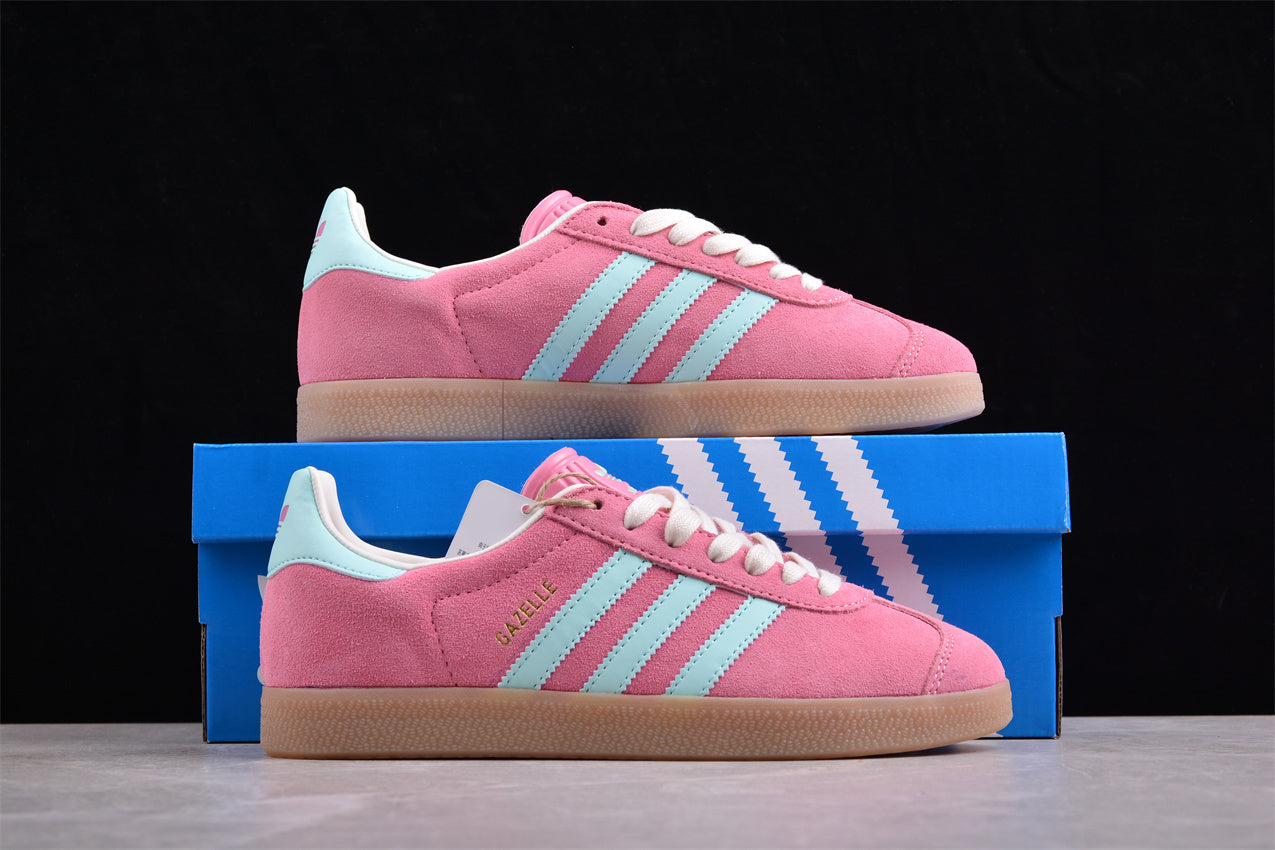 Gazelle rosa y azul cielo