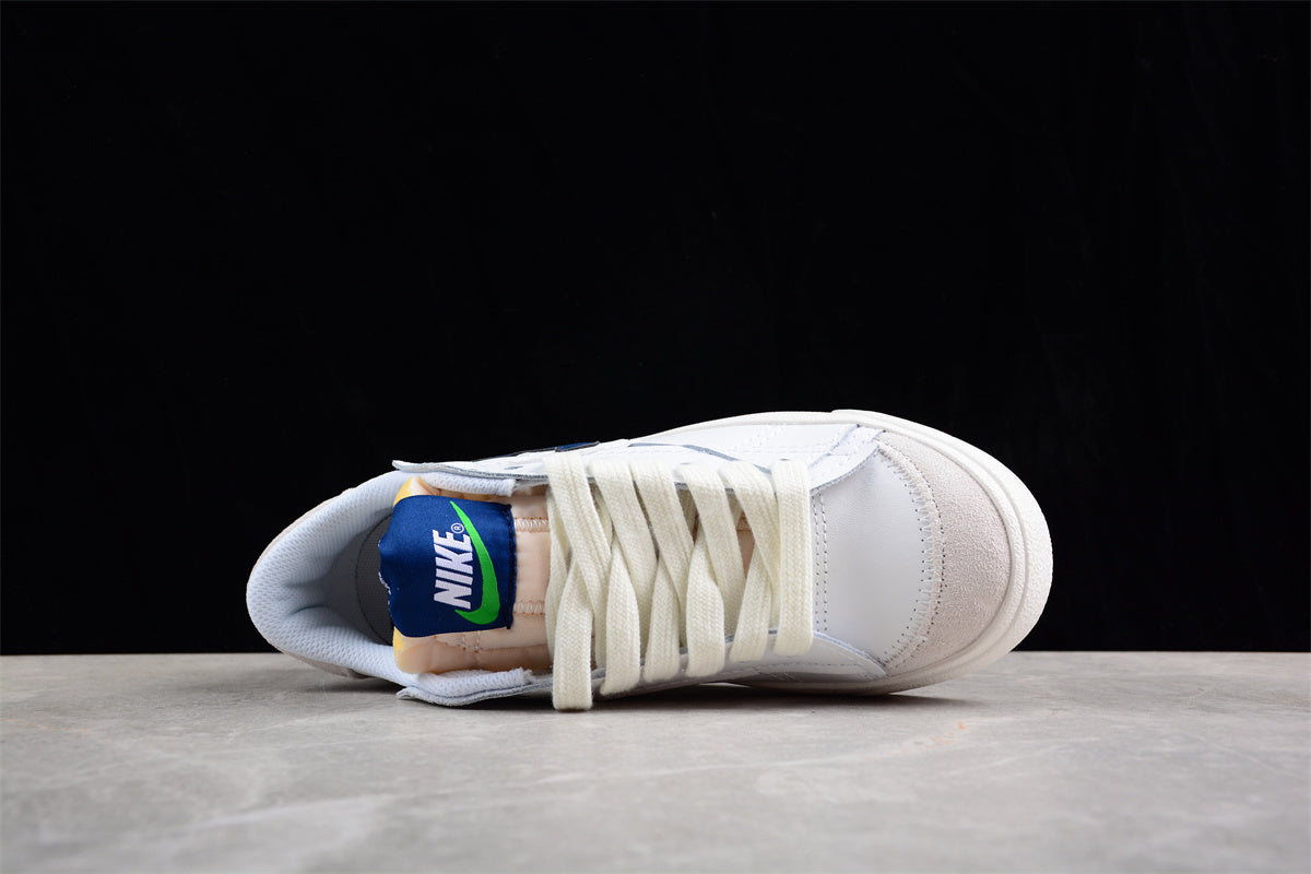 Blazer Low '77 blanco y navy