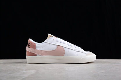 Blazer Low '77 blanco y rosa