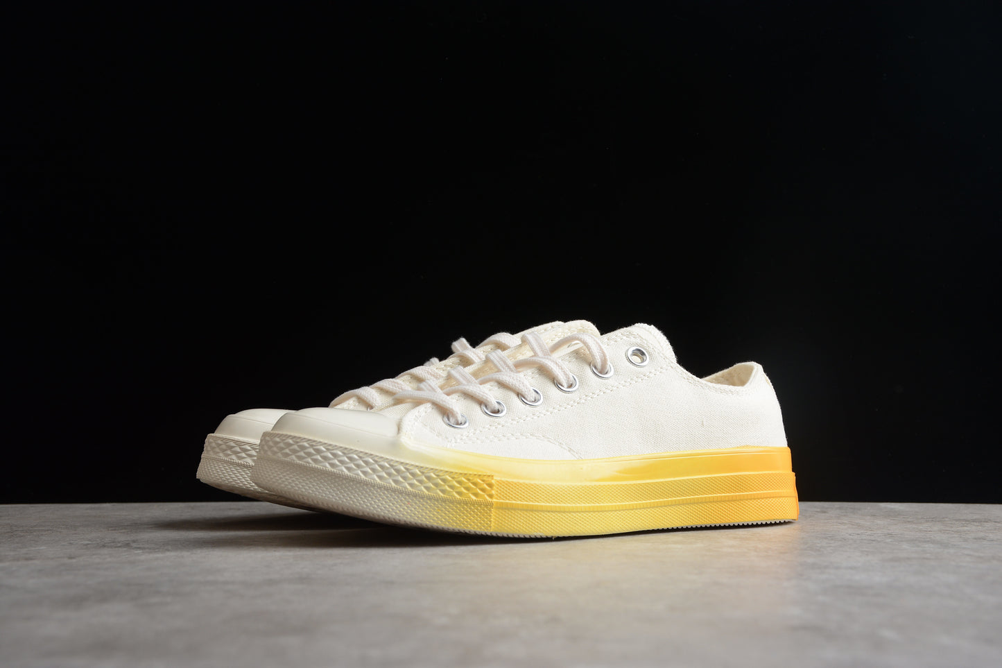 Chuck 70 Low beige y amarillo