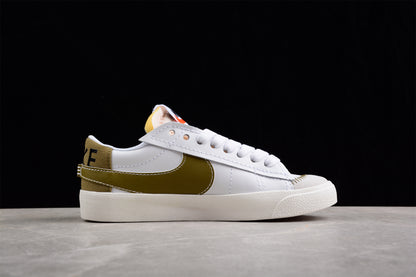 Blazer Low '77 blanco y dorado