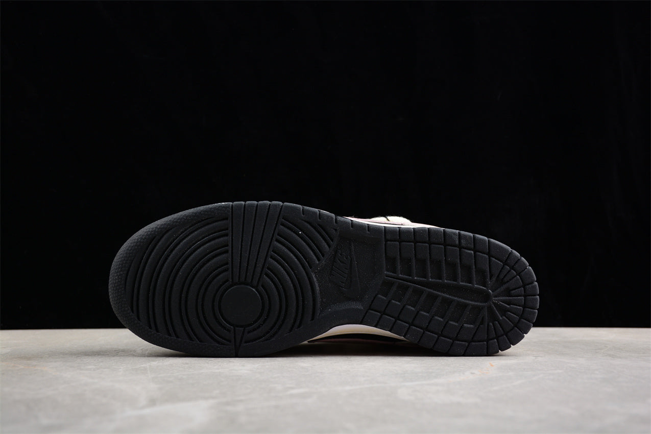 Dunk Low blanco hueso, negro y rosa