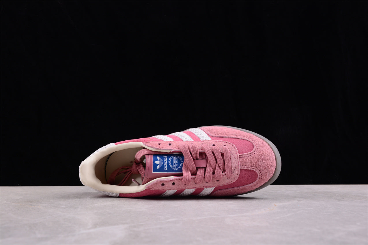 Gazelle rosa y blanco