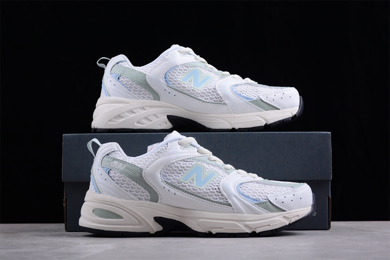 NB 530 blanco y verde menta