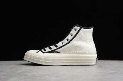 Chuck 70 HI Sherpa blanco, negro y egret