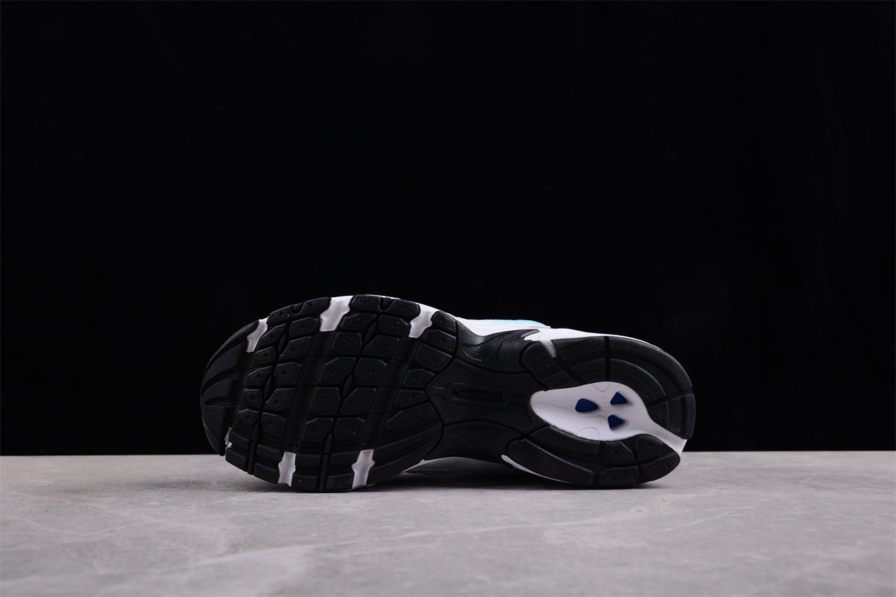 NB 530 blanco y azul celeste