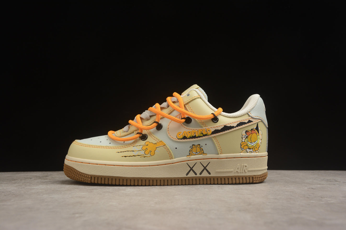 Air Force 1 Low “Garfield”