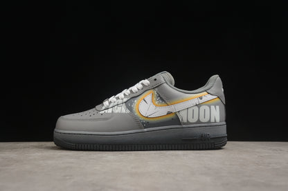 Air Force 1 07 cinza oscuro y blanco