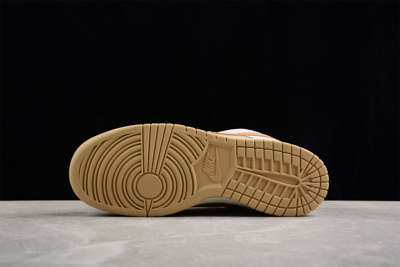 Dunk Low beige y crema