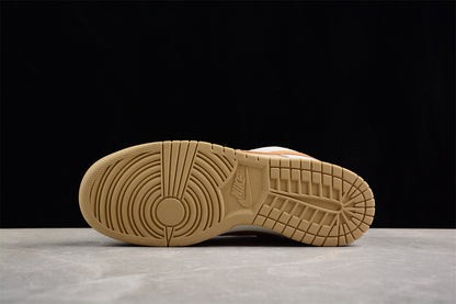 Dunk Low beige y crema