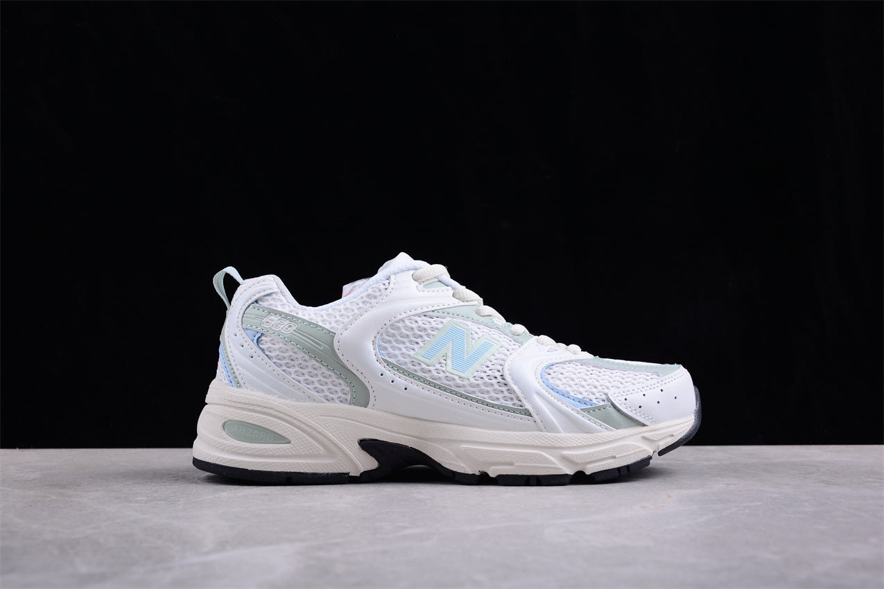 NB 530 blanco y verde menta