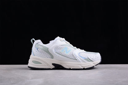 NB 530 blanco y verde menta