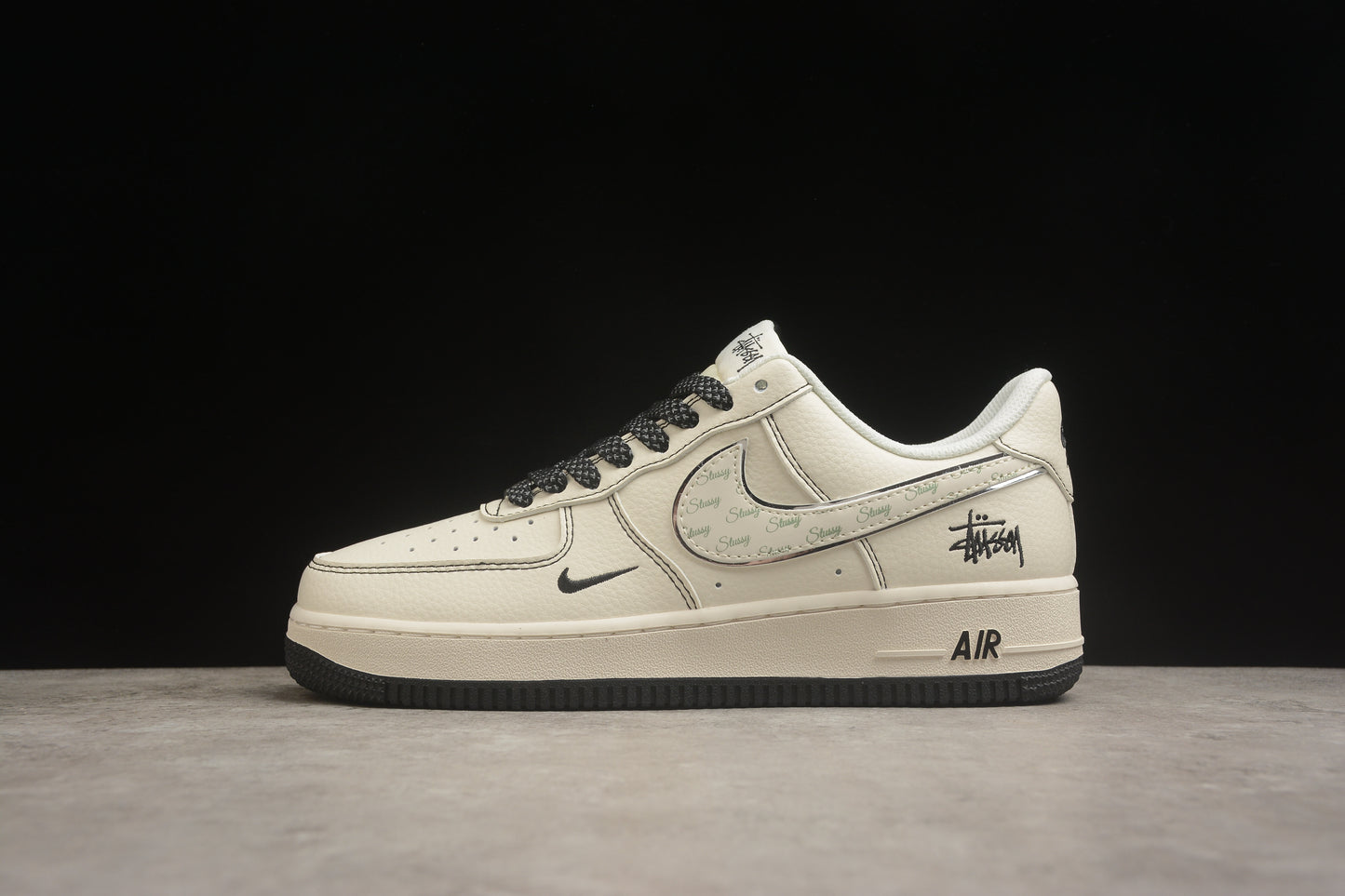 Air Force 1 07 beige y negro