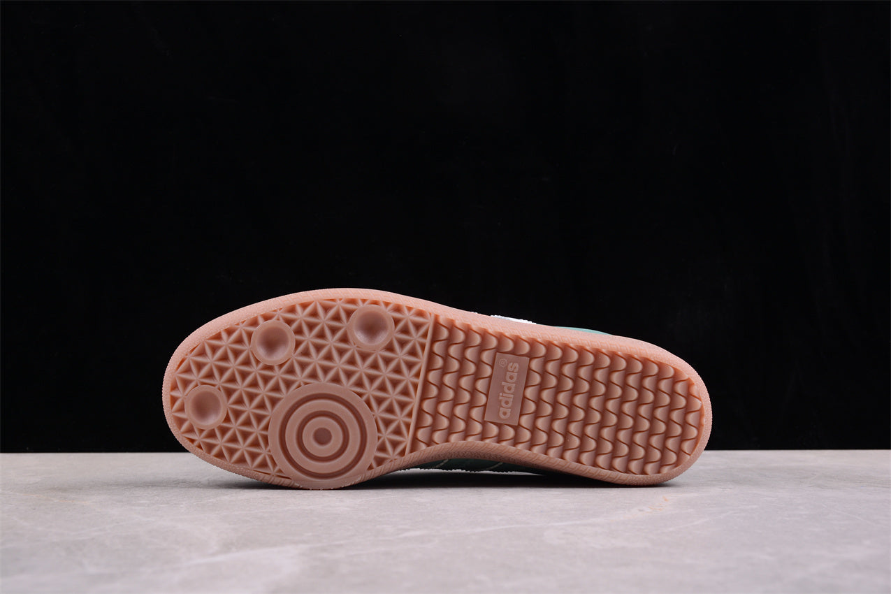 Samba Vegan verde menta y blanco