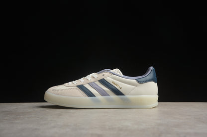 Gazelle blanco hueso y navy