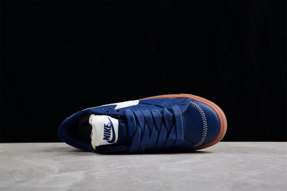 Blazer Low '77 azul y blanco